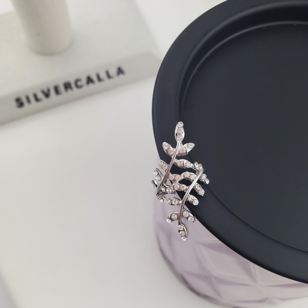 2-S) Ear Cuff - Picture 2 of 3